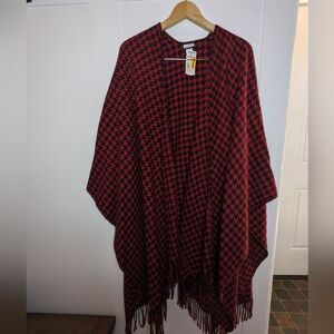 Croft & Barrow Women's Black/Red Shall style sweater holiday pattern fringe warm